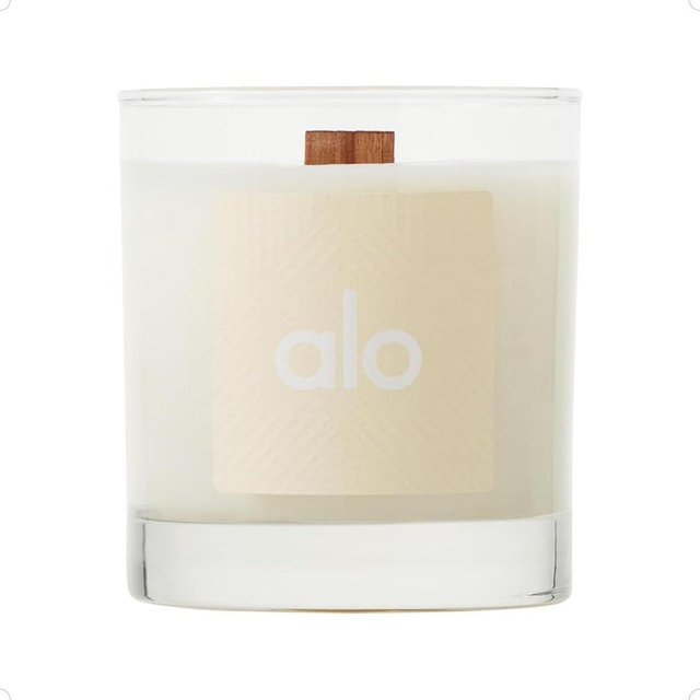 ALO Signature Candle | Soft & Warm Sandalwood Scent | Made with Coconut & Soy Wax Blend | Wood Wick | 60-Hour Burn Time | 8 oz