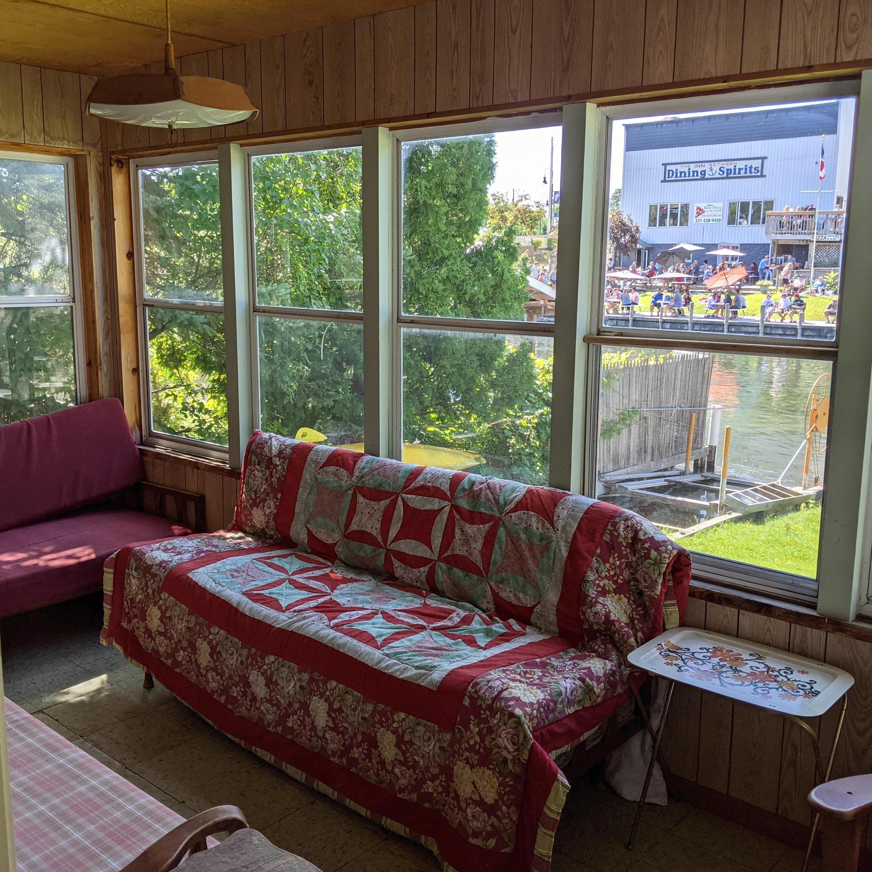 Cabin Green (largest)
Sun porch