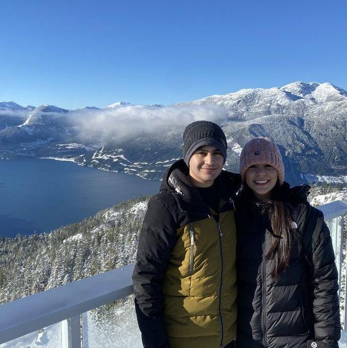 🏔️ Sea to Sky Gondola 🚡
Paisajes de ensueño y un amor que no necesita vértigo para sentirse en las alturas.