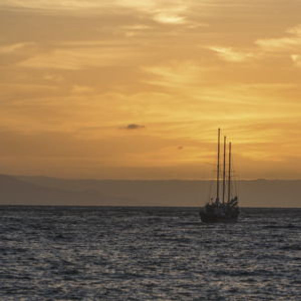 Sunset Sail Tour