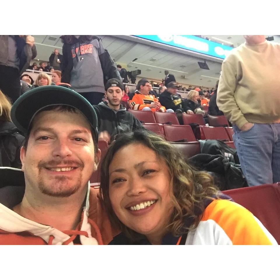 Our 1st Flyers game!