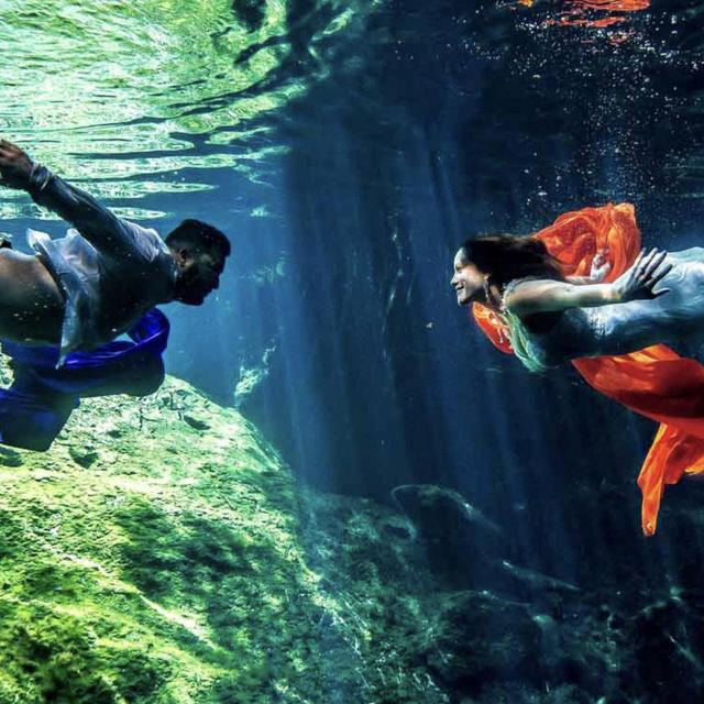 Honeymoon Underwater Photoshoot
