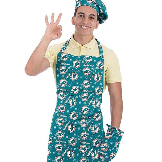 NORTHWEST NFL 3 Piece Team Color and Logo Chef Set: Apron, Oven Mitt and Chef Hat