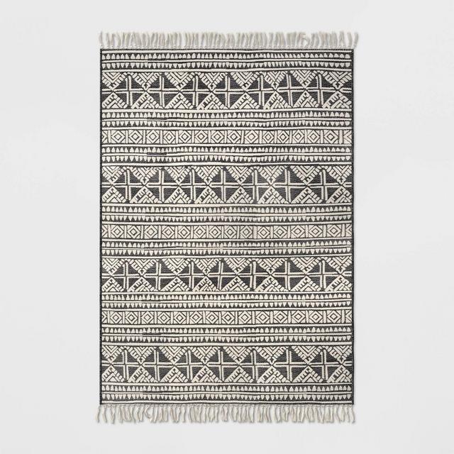 5' x 7' Tasseled Outdoor Rug Charcoal - Opalhouse™