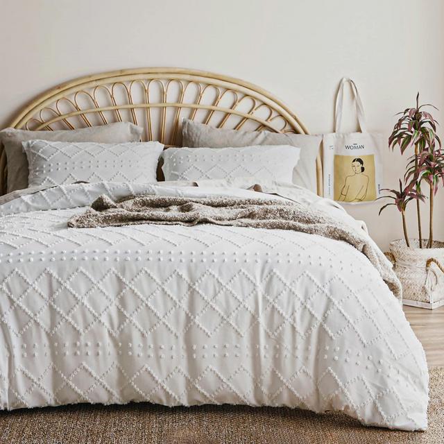 Bedsure Duvet Cover Queen Size - Queen Duvet Cover Set, Boho Bedding Queen for All Seasons, 3 Pieces Embroidery Shabby Chic Home Bedding Duvet Covers (White, Queen, 90x90'')