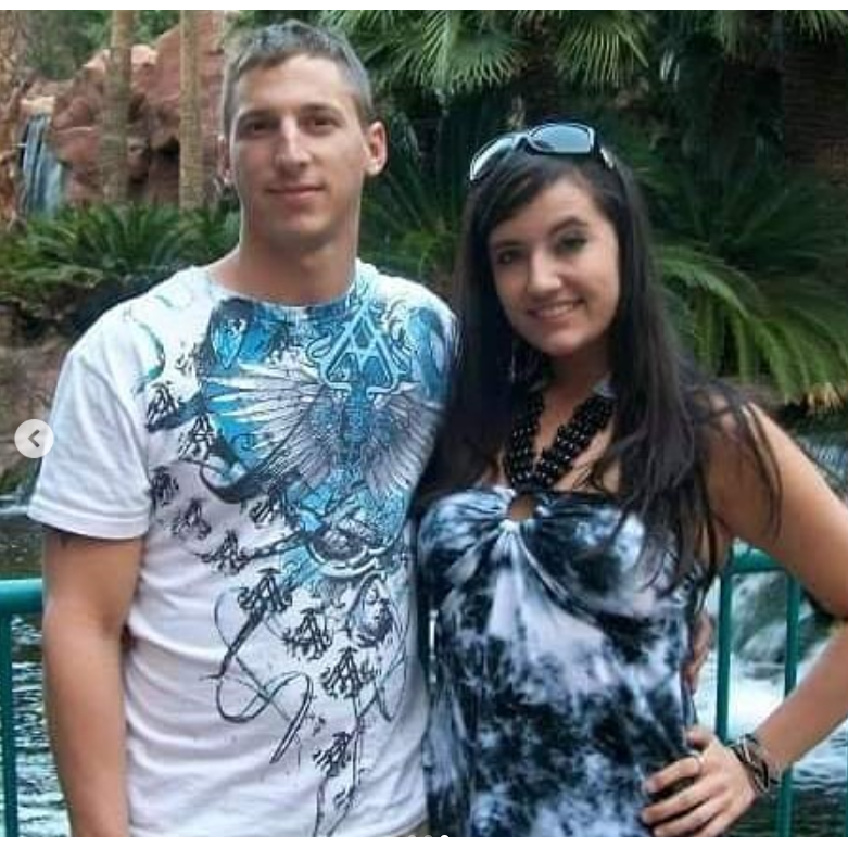 Last time we were in vegas together back in 2010! Our first vacation together.