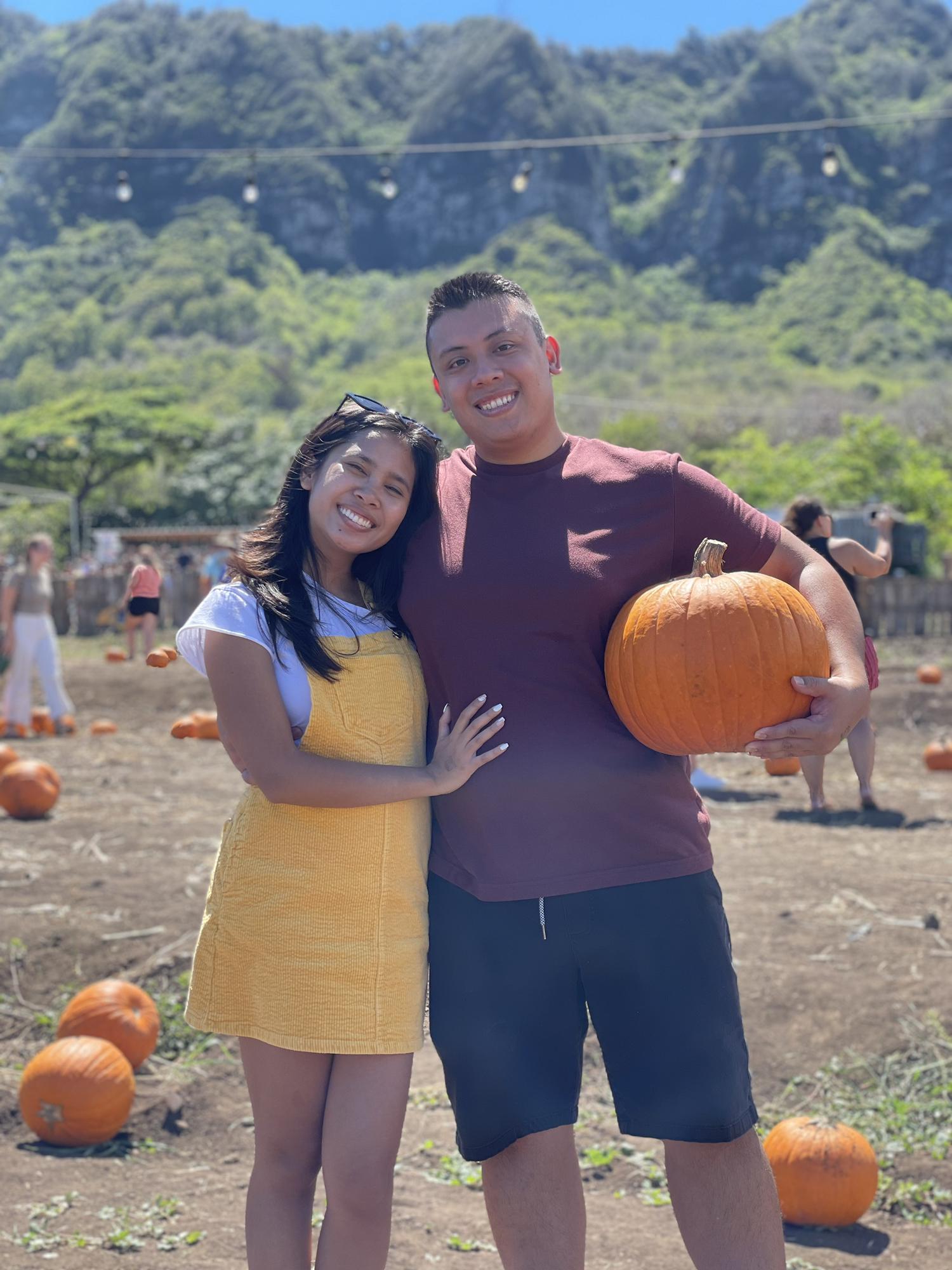 Pumpkin patching!🎃