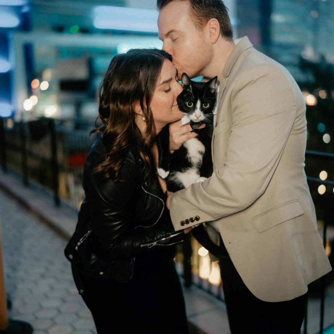 Engagement photos by @maxjuniophotography