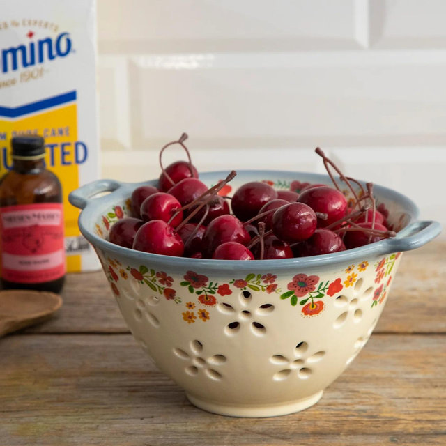 Ceramic Berry Colander - Cream Floral