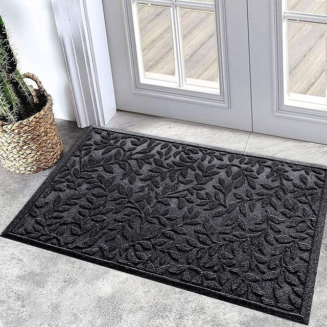 Bulijojo Outdoor Indoor Entrance Doormats,Durable Heavy Duty Welcome Mat,Thick Absorbent Natural Rubber Non Slip Mat,Easy Clean Entryway Rug 17x30 Inch Leaves Black