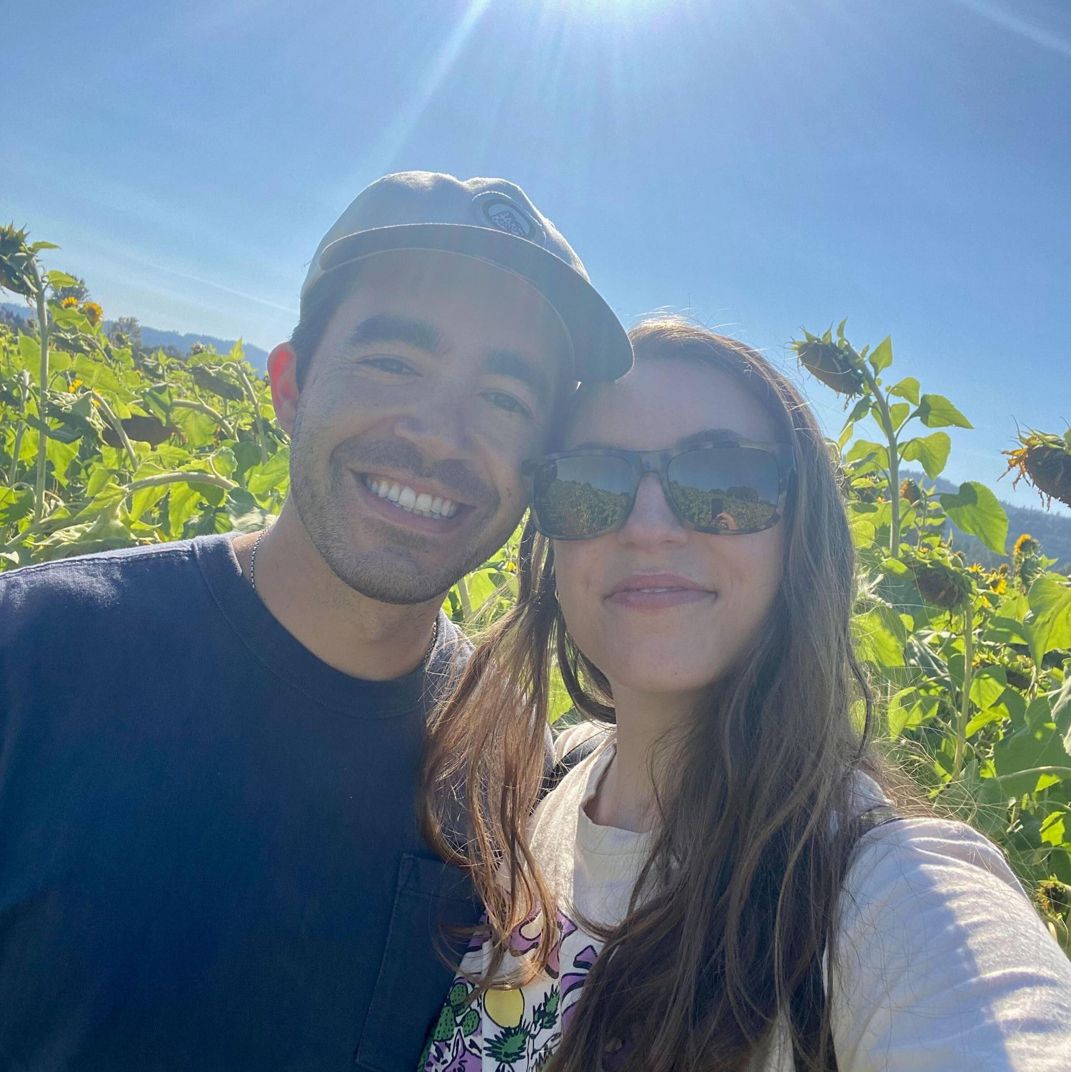 picking sunflowers at our favorite sauvie farm- Topaz Farm