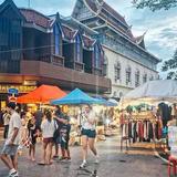 Chiang Mai Local Night Market(weekends only)-Wua Lai on Saturdays, Tha Phae on Sundays