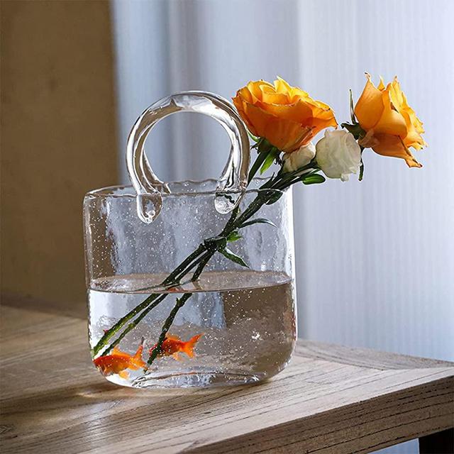 Hewego Clear Hand Blown Glass Vases with Elegant Purse Design,Hand Clear Glass Vase with Handle and Bubbles Within Vase,Unique Glass Purse Vase for Flowers/Home Decor(1 Vase Only)