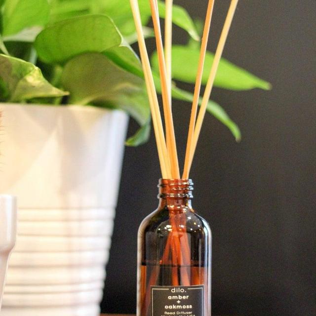 No. 02 - Amber + Oakmoss Reed Diffuser