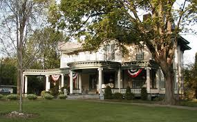 The Wedding Website of Dolorosa Thomas and Brandon Lenz