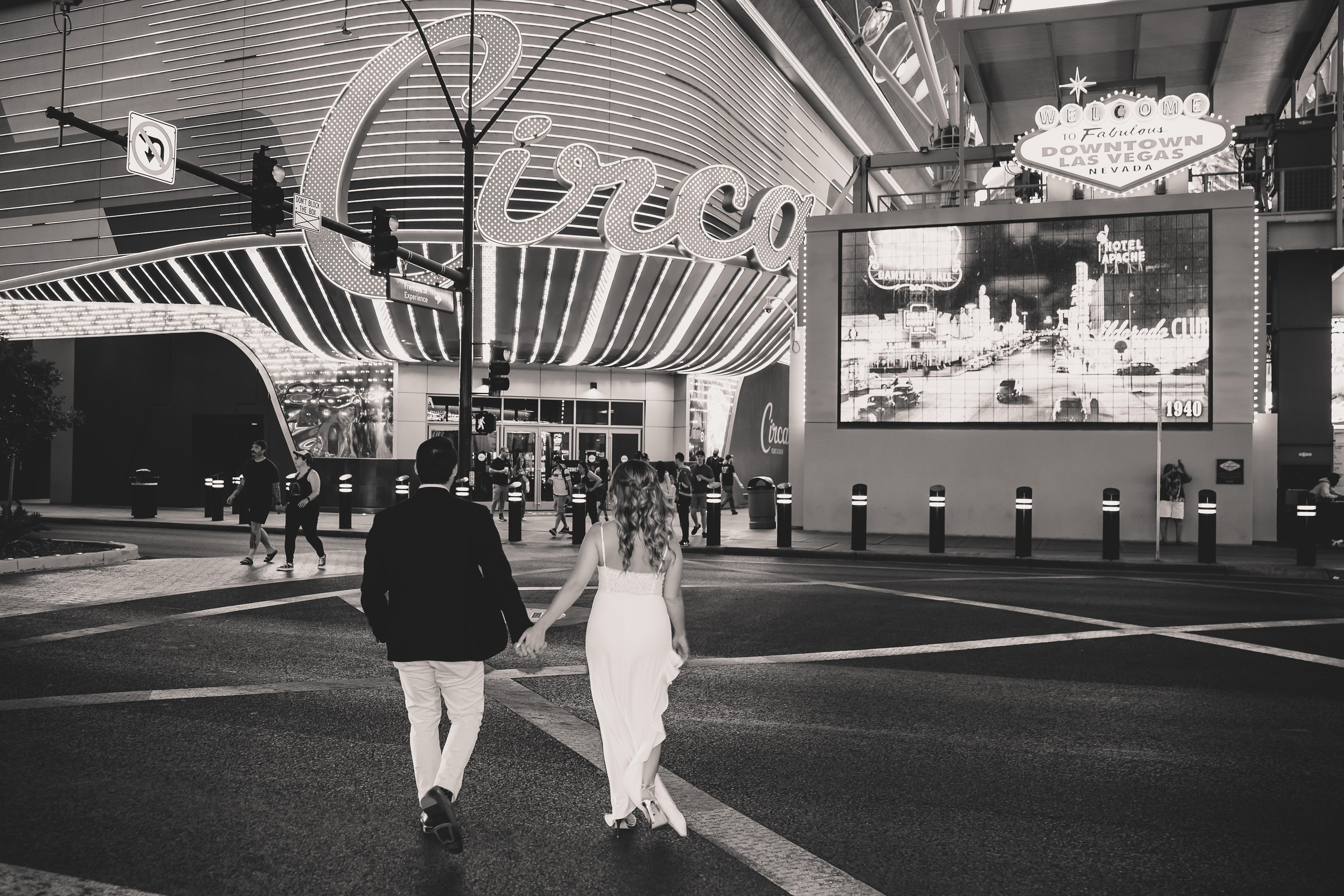 The Wedding Website of Erin Gruss and Chris Bissell