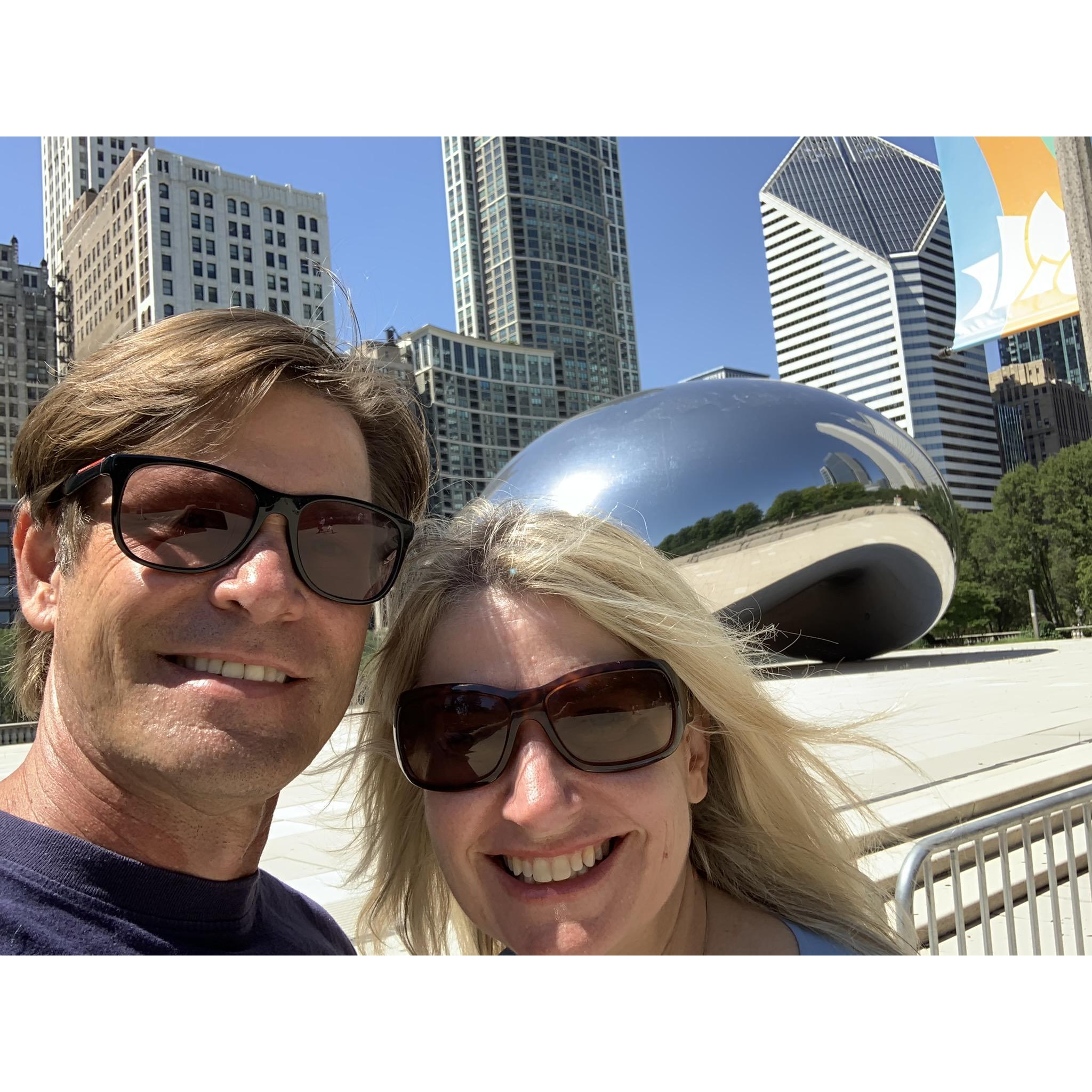 Sandy showing Lindall around her favorite city... Chicago.