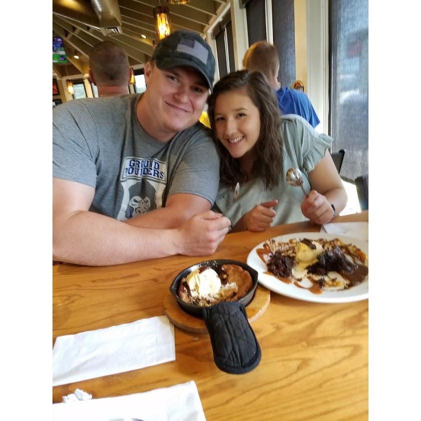 We love our Chili's desserts!