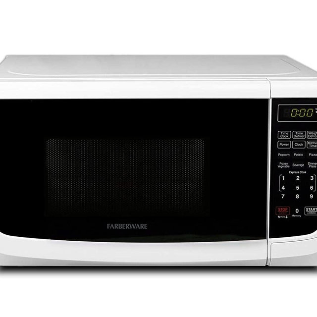 Farberware Classic FMO07ABTWHA 0.7 Cu. Ft 700-Watt Microwave Oven with LED Lighting, White