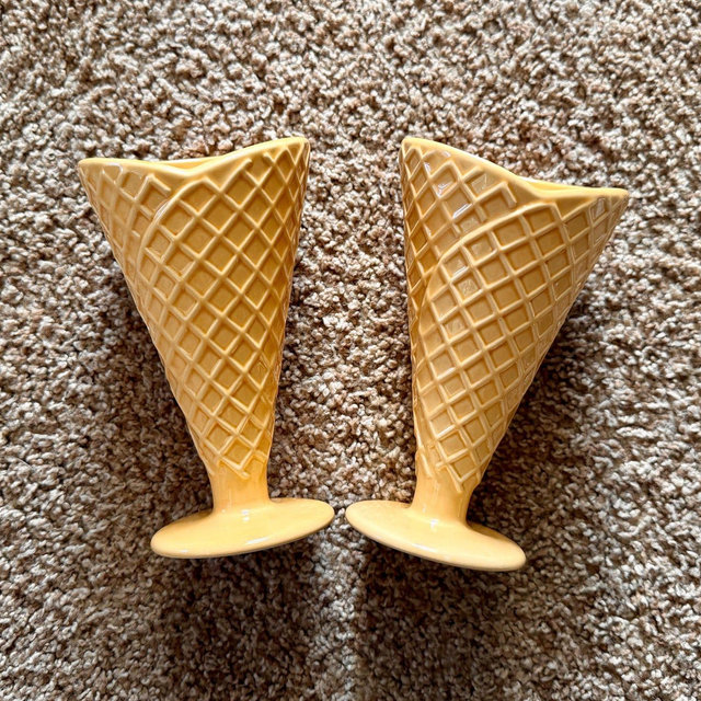 Vintage Pottery Barn Ice Cream Cone Dessert Cups Set of 2
