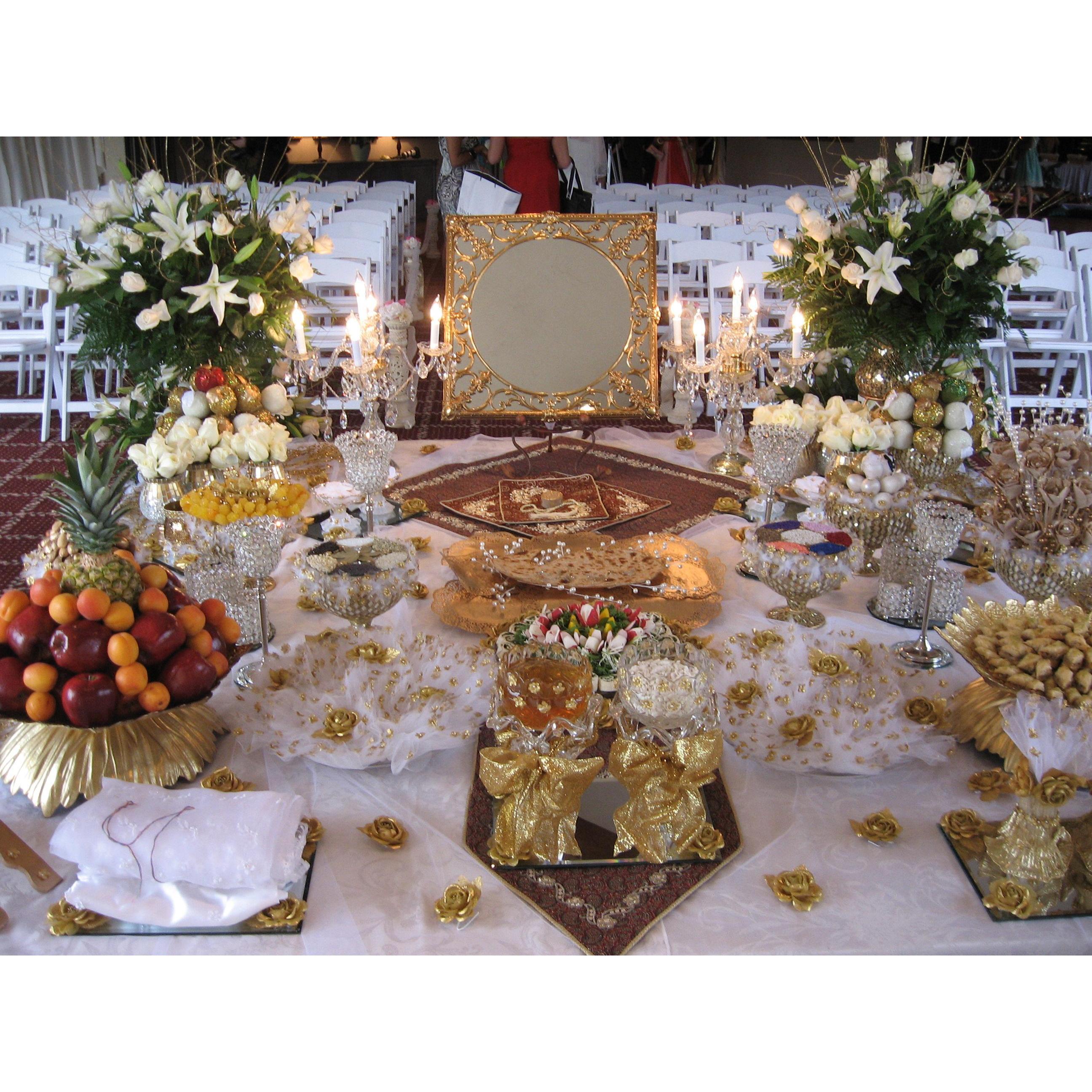 Sofreh Aghd
http://weddingpersian.com/persianweddingmagazine/meaning-of-sofreh-aghd