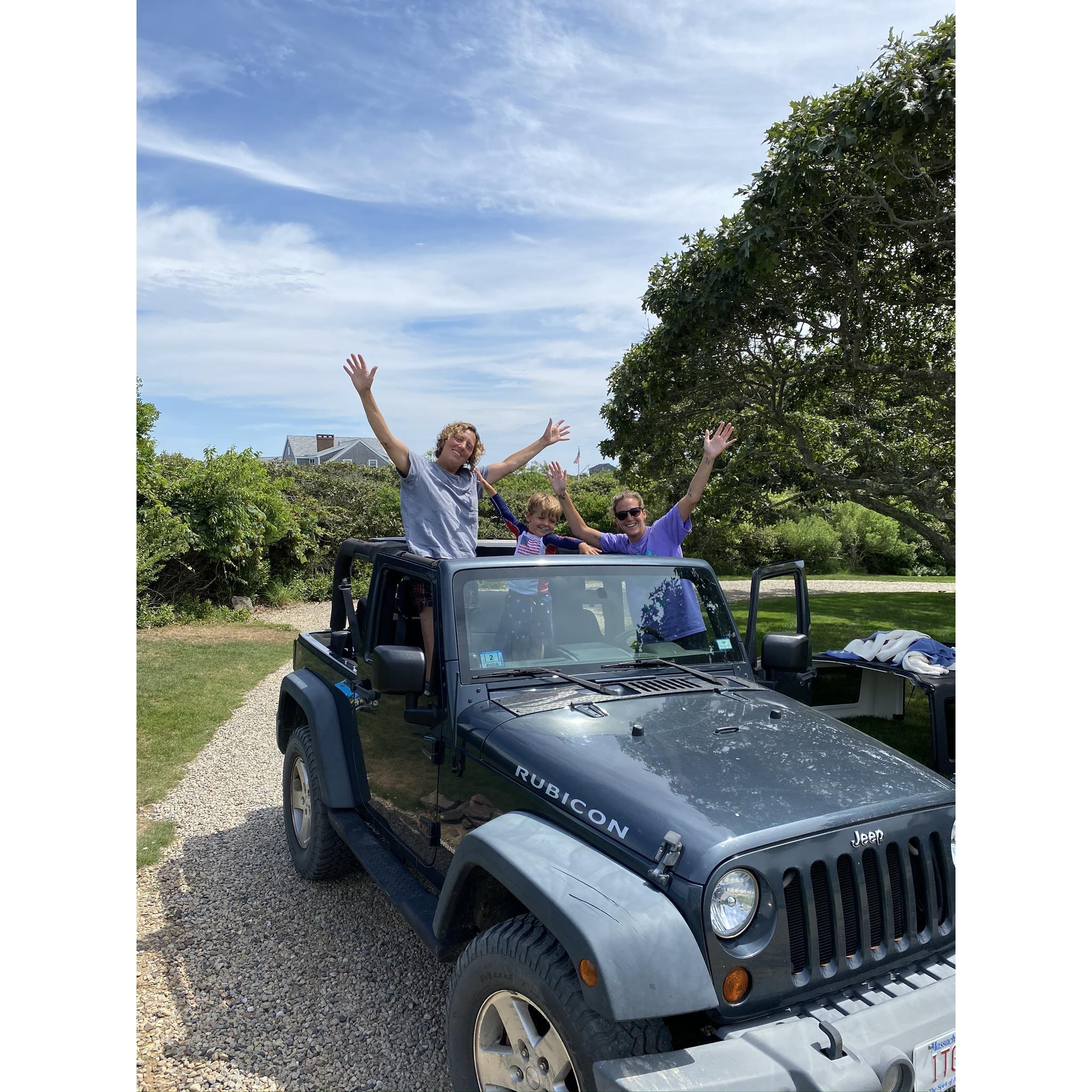 Beep Beep! Mimi, Jessie, and Cammy in the Jeep!