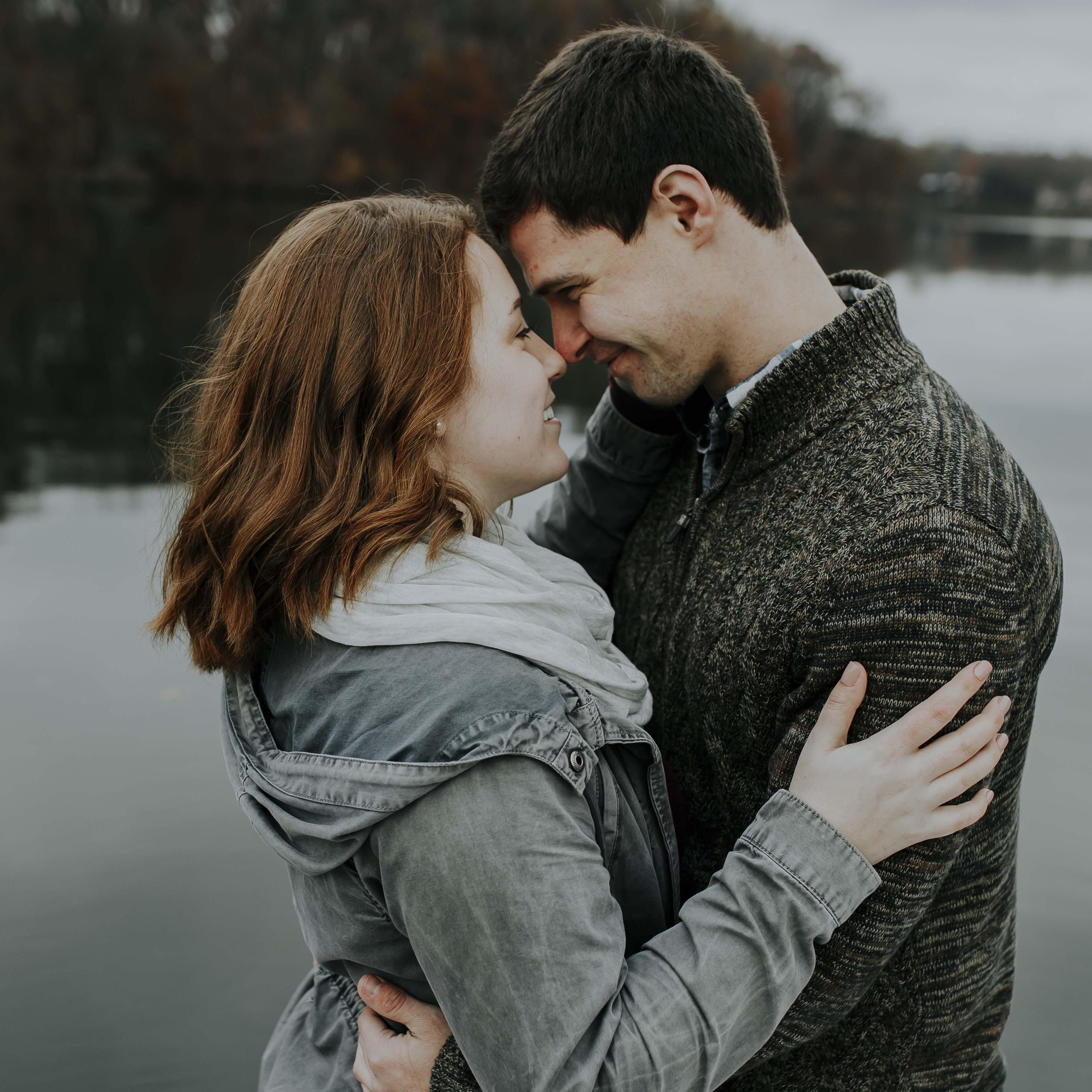 Engagement Photoshoot - Rogers-Lakewood Park in Valparaiso, IN