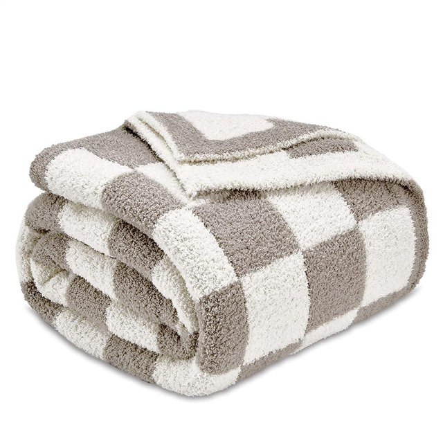 CozeCube Checkered Blanket,Ultra Soft Cozy Grey Checkered Throw Blanket, Warm Fluffy Checkerboard Throw Blanket, Grey and White Checkered Blanket for Couch Bed Sofa,60x80 Inches