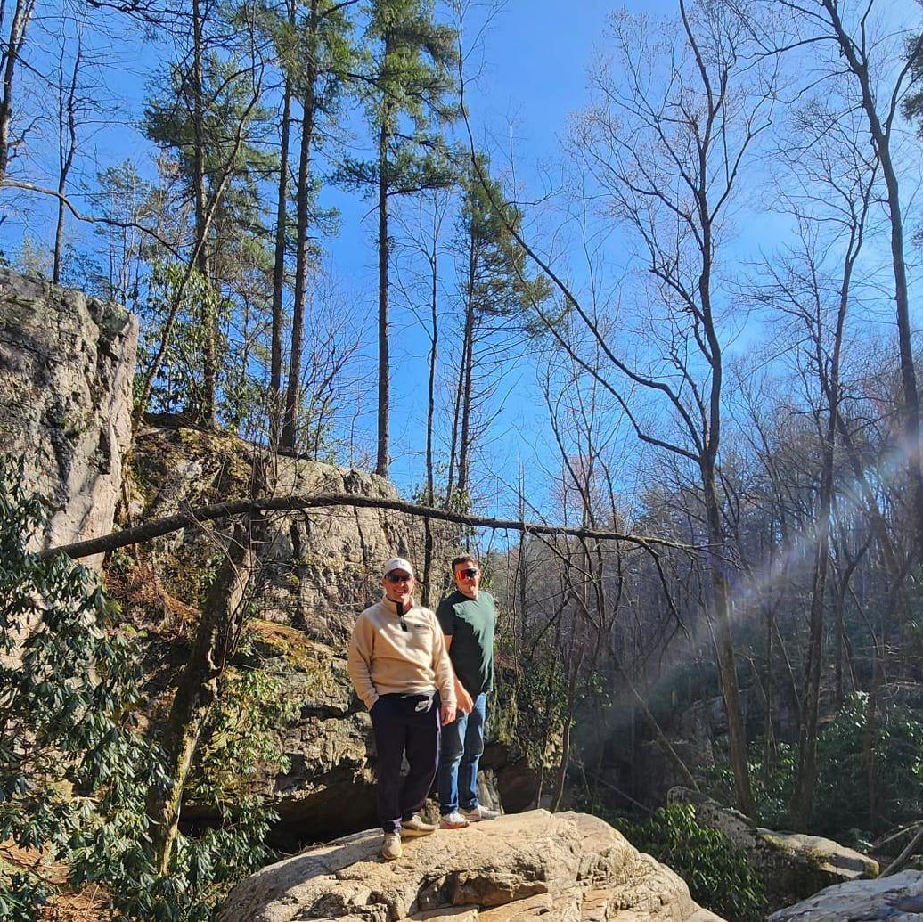 Tennessee tour guide. (Matt & Step)