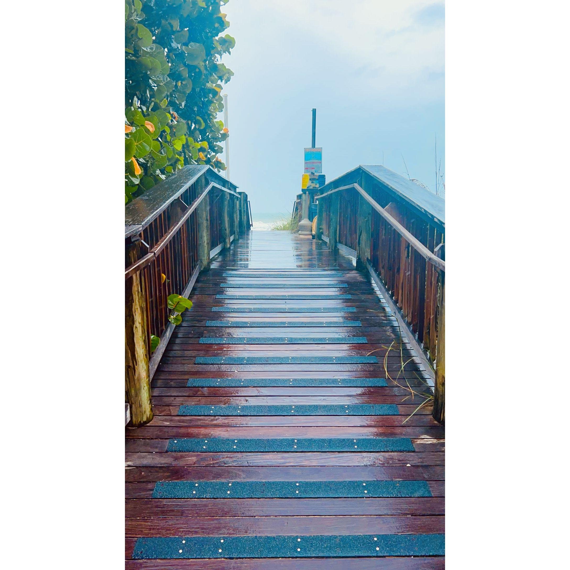 Wooden foot bridge