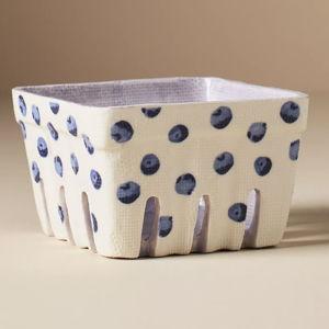 Fruta Stoneware Berry Basket