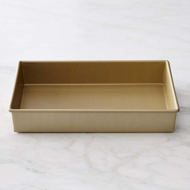 Williams Sonoma Goldtouch® Pro 9x13 Cake Pan