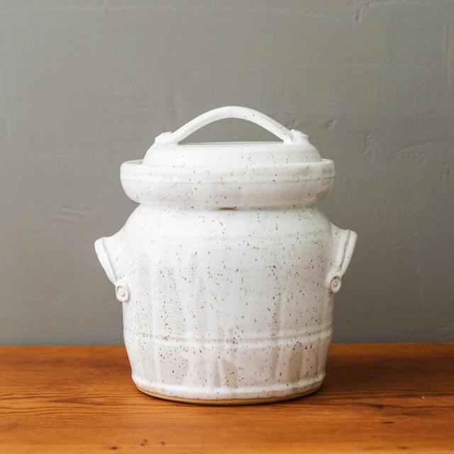 Made to Order ** One gallon small ceramic fermentation crock in Buttermilk White. Pickling, sauerkraut, wheel thrown pottery.