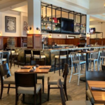 Breakfast at the Park 600 bar + kitchen