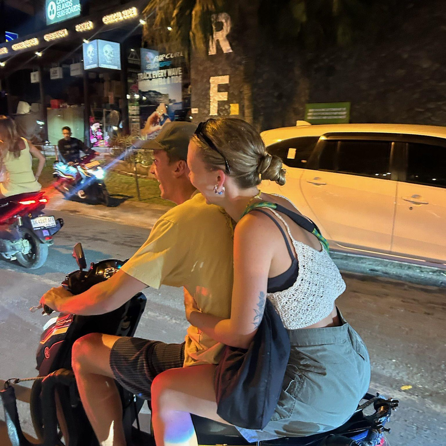 ZOoOOooming the streets of Bali