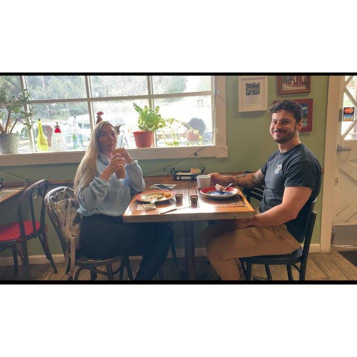 April 2022- They visited a cute cafe together and had a very delicious brunch!