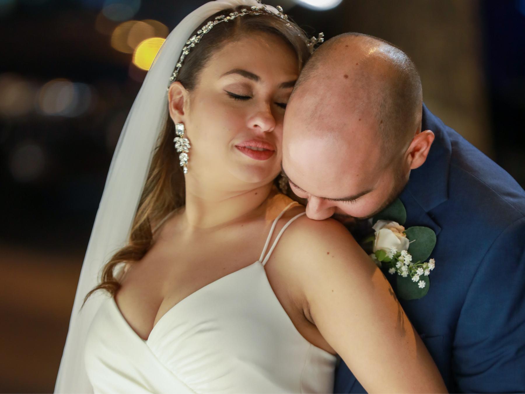 The Wedding Website of Yuliana A. and John Fioravanti