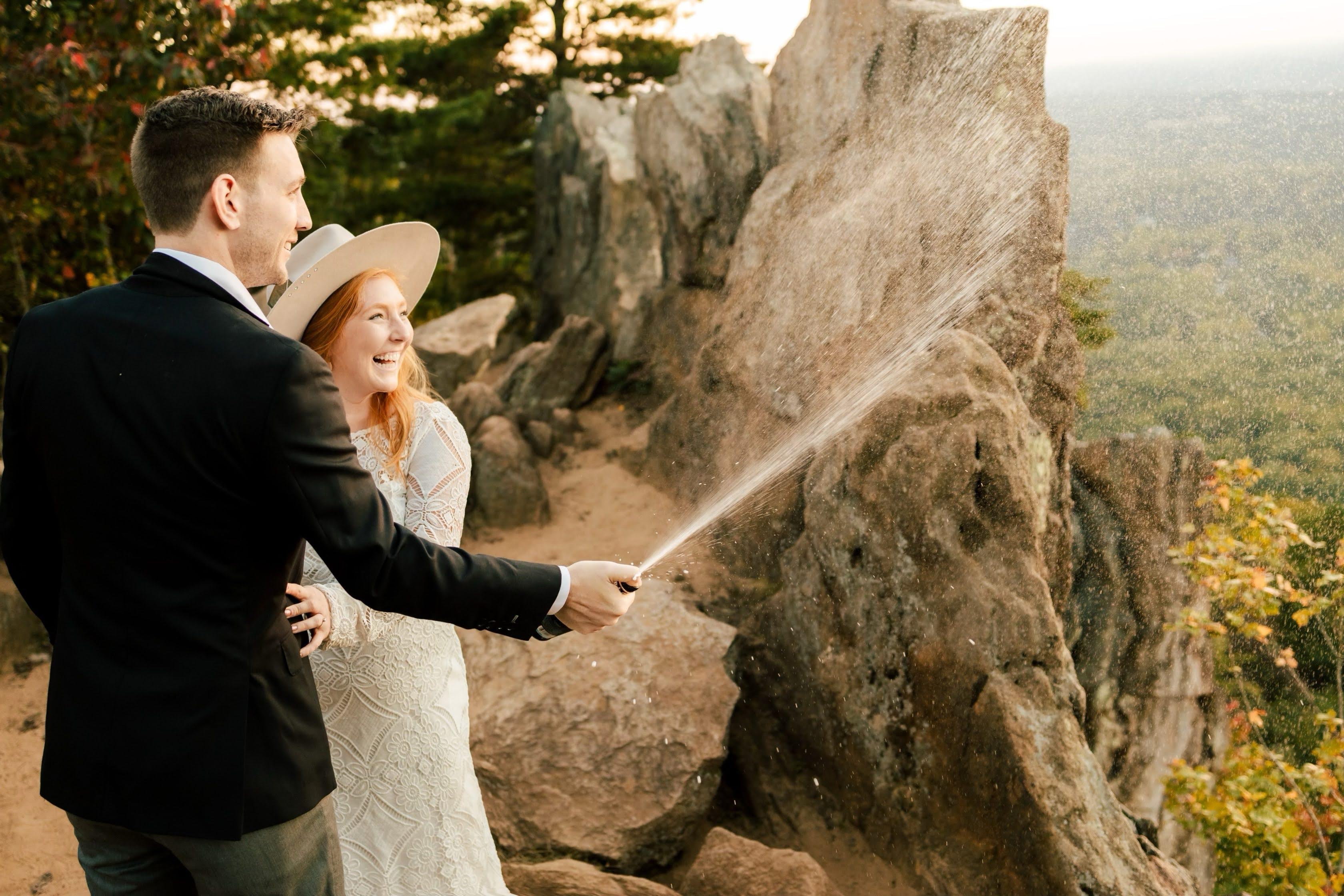 The Wedding Website of Deanna Genung and Austin Ellis