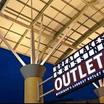 Great Lakes Crossing Outlets