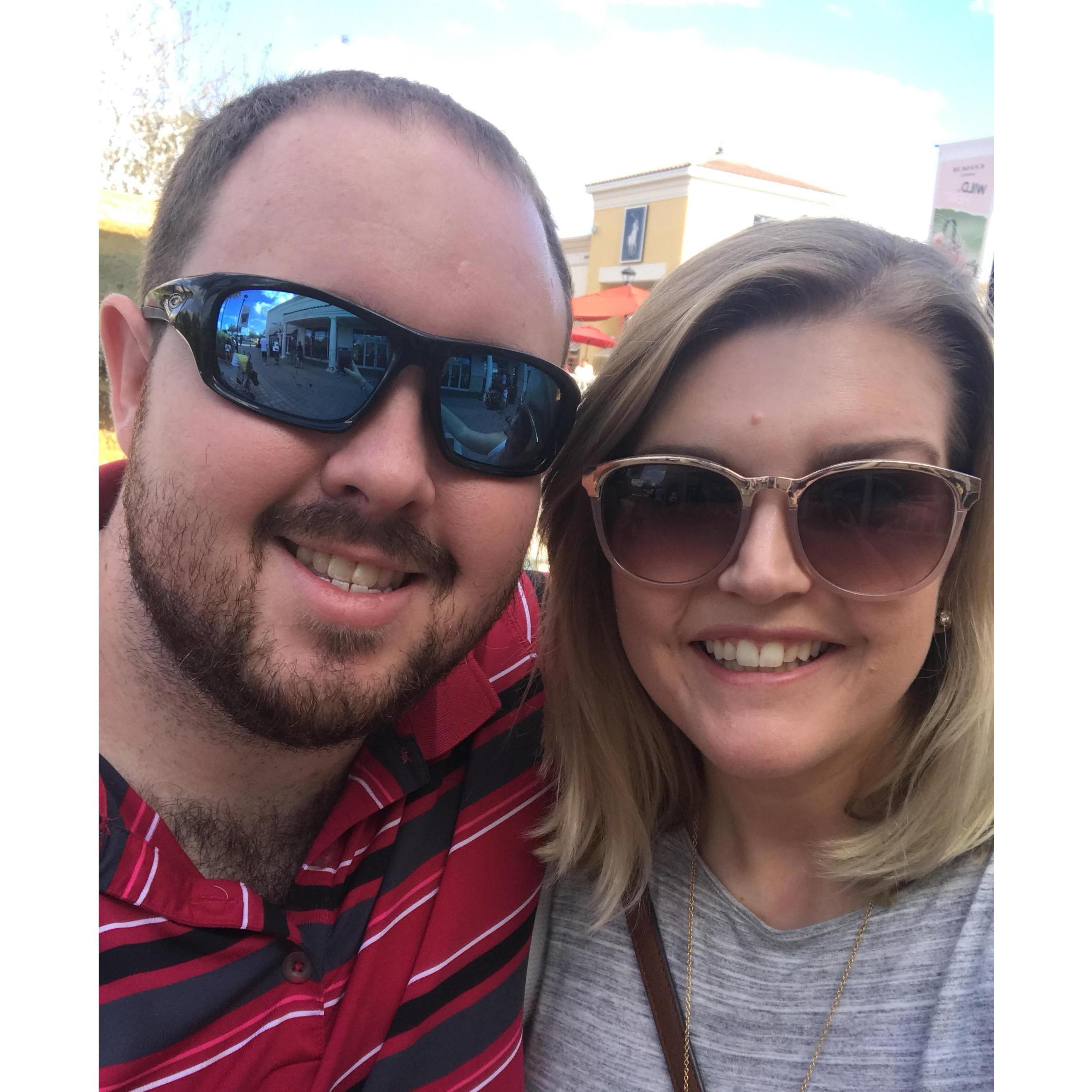 Shopping selfie at the outlets!
