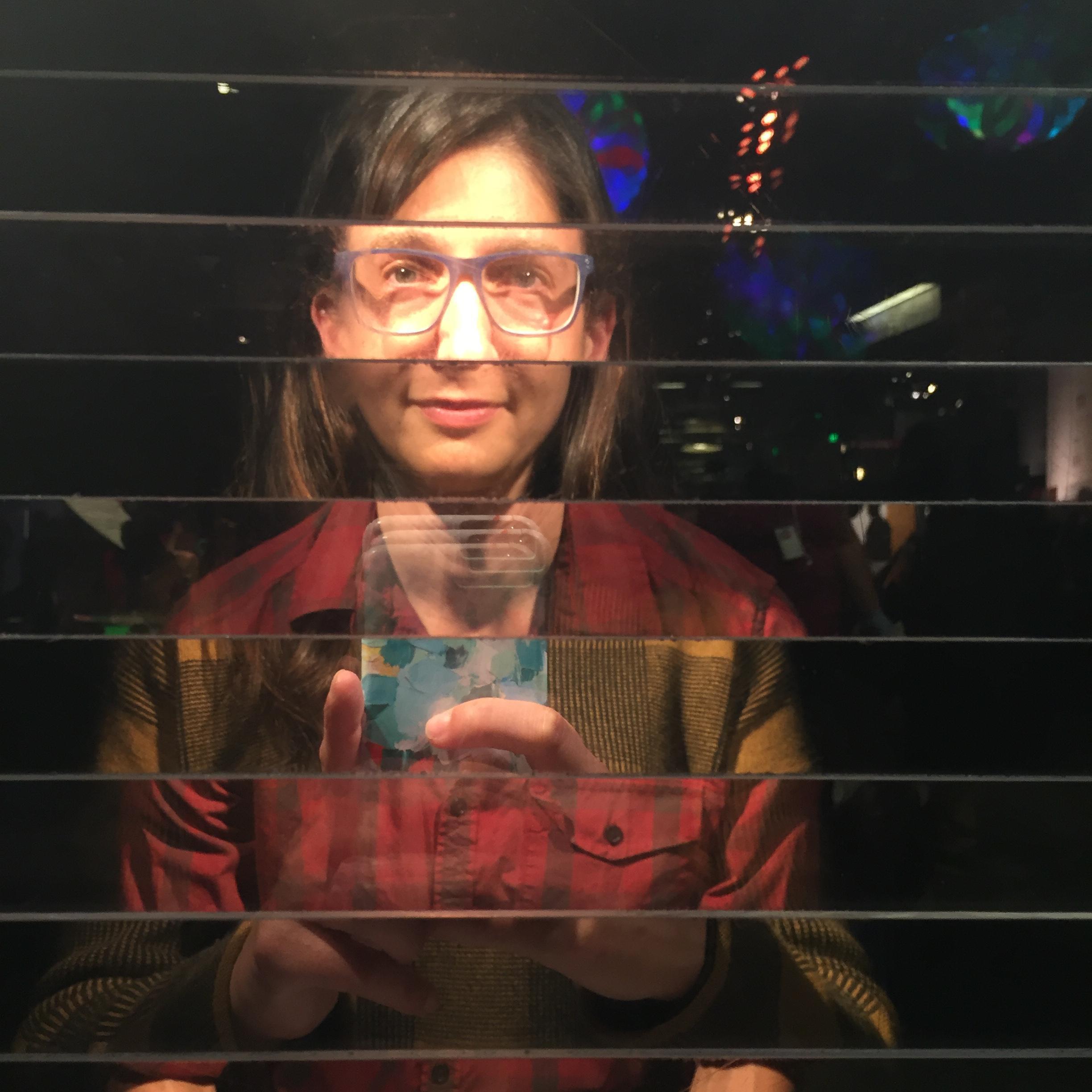Too close for comfort in this optical illusion!