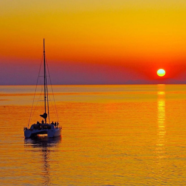Santorini Sunset Boat Cruise