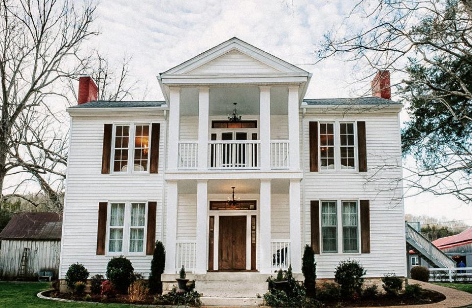 The Wedding Website of Lauren Bennett and Tyler Breshears