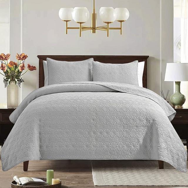 Mocaletto Luxury 3 Piece Queen Size Quilts, Elegant&Reversible Quilt Set Light Gray Bedding Set with Pillow Shams, Soft Lightweight Microfiber Bedspread, Queen Bedding Coverlet
