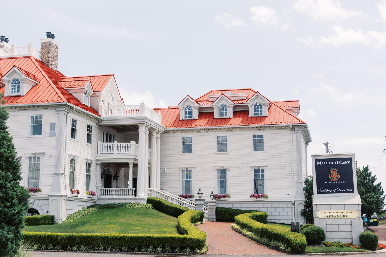 The Wedding Website of Megan Miles and Brett Reagan