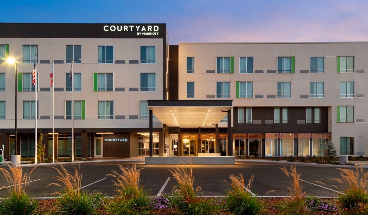 The Wedding Website of Jasmine Wallace and Jarius Wallace