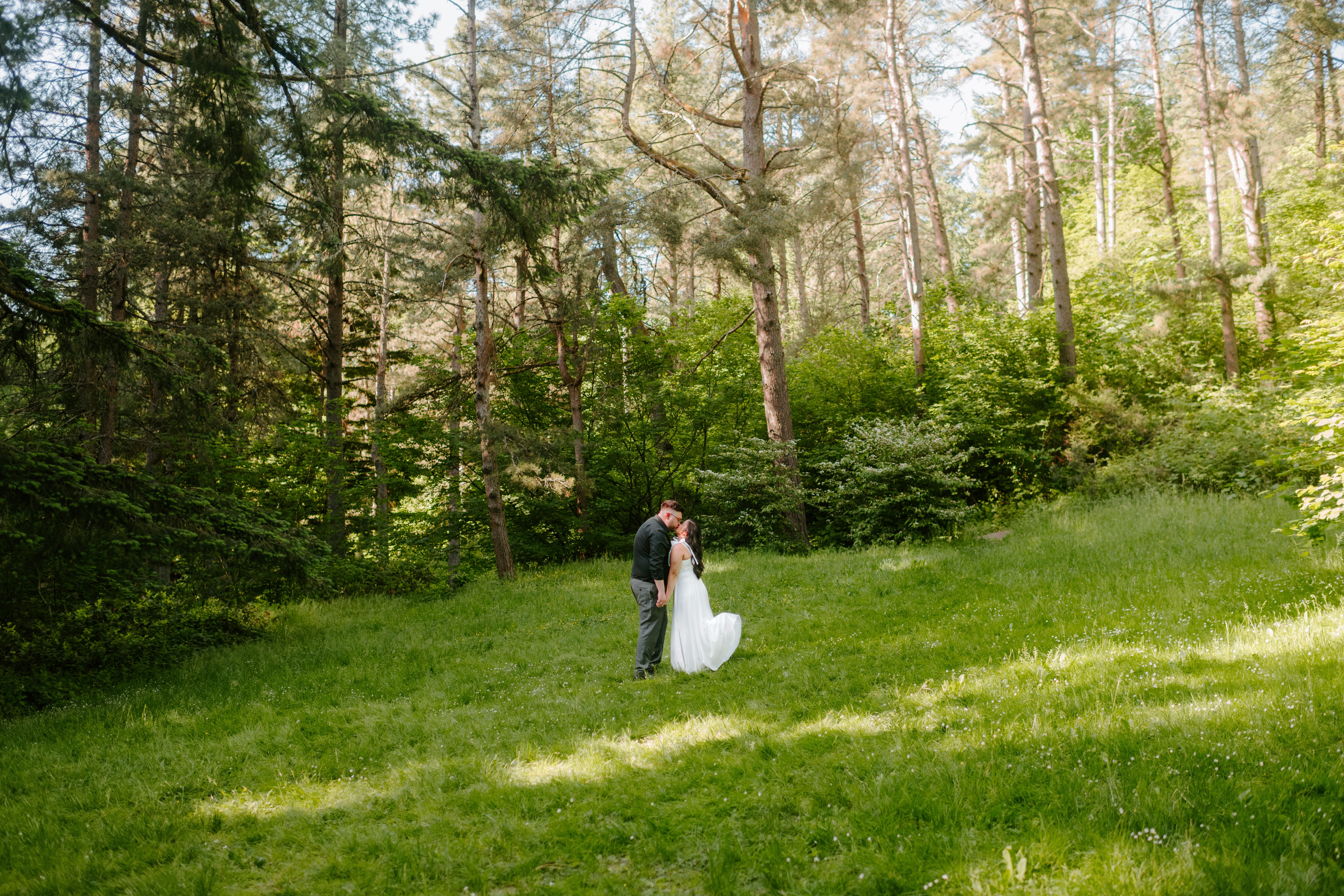 The Wedding Website of Jezeth Zaragoza and Levi Simoneau
