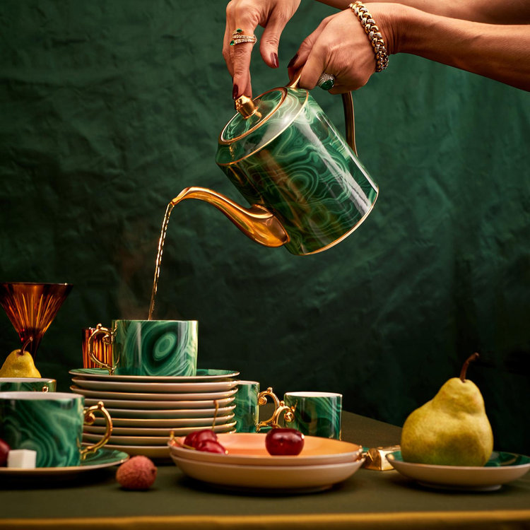 ピオフィ　ランチョン　アンリセット L'Objet, Malachite Teacup & Saucer, Set of 2 | Zola