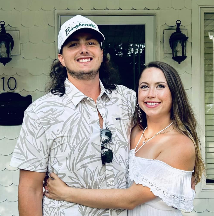 The Wedding Website of Rebecca Meinhold and Tyler Meinhold