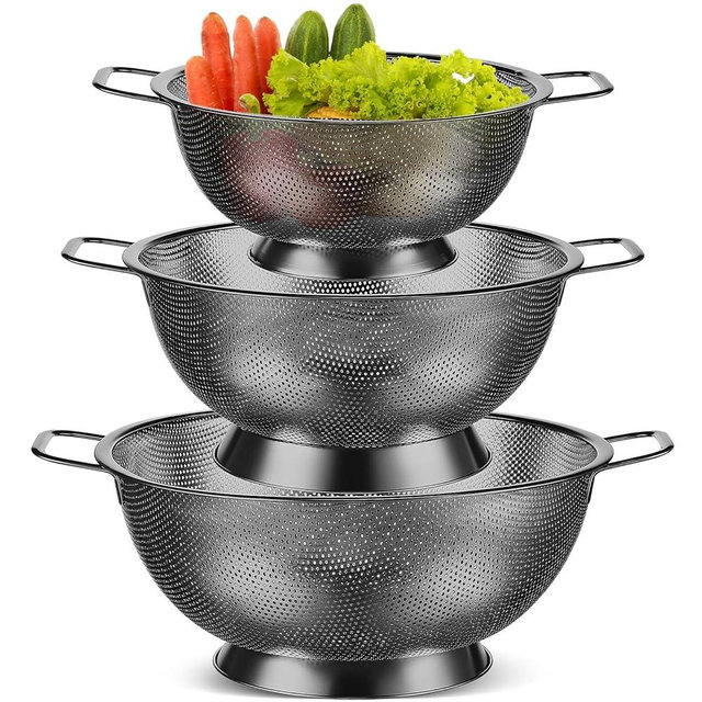 Bokon 3 Pcs Stainless Steel Colander Set Colander Bowl and Sieves 1/3/5 Quart Metal Mesh Strainer Net Basket with Handles Food Spaghetti Strainer for Kitchen Draining Pasta Rinsing(Black)
